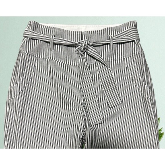 BCBGeneration Pants Sz. 6 High Waisted Cropped With Belt White & Blue Stripes - Picture 2 of 4
